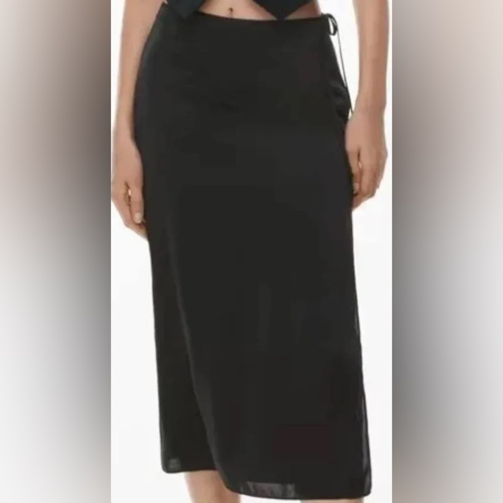 Aritzia Classic Black Midi Skirt